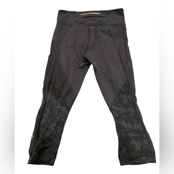 Lululemon Olive Green Capri Leggings Camo - Picture 2 of 4